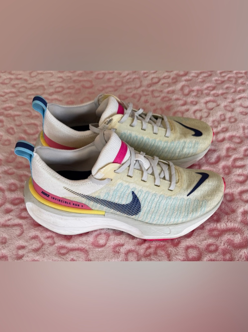 Nike ZoomX Invincible Run 3 White Deep Royal
Fierce Pink Size: 8 - Picture 4 of 10